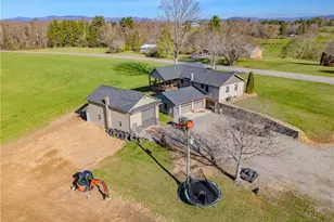 1061 Garvey Rd, Piney Creek, NC 28663 - Photo 38