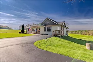 1061 Garvey Rd, Piney Creek, NC 28663 - Photo 6