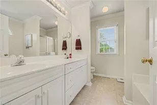 5601 Wellsley Dr W, Greensboro, NC 27407 - Photo 12