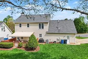 5601 Wellsley Dr W, Greensboro, NC 27407 - Photo 20