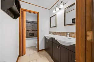 5728 Remington Dr, Winston-Salem, NC 27104 - Photo 14