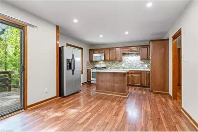 5728 Remington Drive, Winston-Salem, NC 27104 - Photo 10