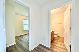 21 Franklinwood Dr, Greensboro, NC 27401 - Photo 14