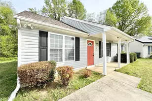 21 Franklinwood Dr, Greensboro, NC 27401 - Photo 1