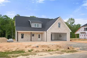 355 Enclave Dr, Clemmons, NC 27012 - Photo 2