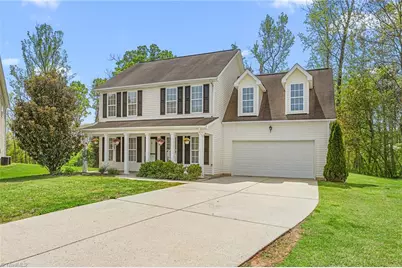 816 Hawthorn Ridge Drive, Whitsett, NC 27377 - Photo 2