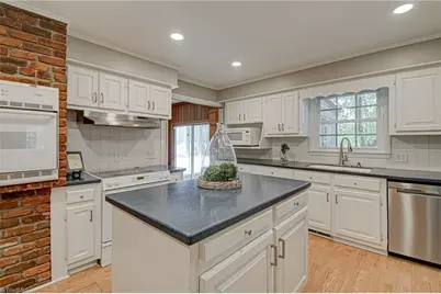 3750 Kirklees Road, Winston-Salem, NC 27104 - Photo 16