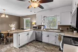 239 Harris Ave, Elkin, NC 28621 - Photo 10