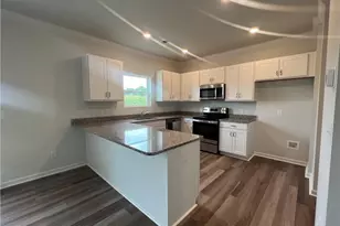 640 Cam Cir, High Point, NC 27265 - Photo 6