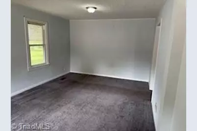 408 Oakhurst Street, Kernersville, NC 27284 - Photo 4