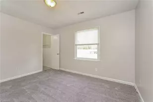 1118 English St, Greensboro, NC 27401 - Photo 8