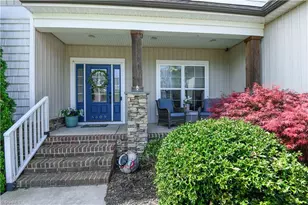 5609 Crooked Oak Dr, Summerfield, NC 27358 - Photo 4