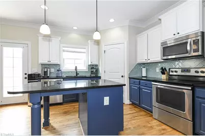 5609 Crooked Oak Drive, Summerfield, NC 27358 - Photo 10