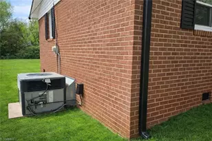 402 Doggett Dr, Graham, NC 27253 - Photo 40