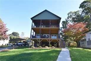 310 Lake Shore Ave, Lexington, NC 27292 - Photo 2