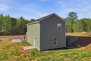 1655 Stone Hill Ct, Winston-Salem, NC 27105 - Photo 4