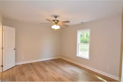 304 E 8th Street 8th Street, Lexington, NC 27295 - Photo 8