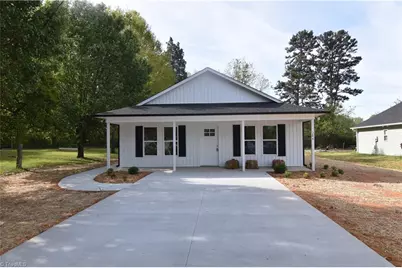 304 E 8th Street 8th Street, Lexington, NC 27295 - Photo 1