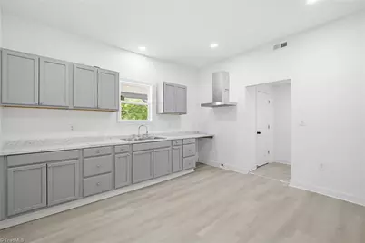 804 Ridge Street, Madison, NC 27025 - Photo 8