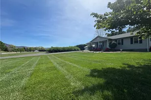 3145 Volunteer Rd, Pinnacle, NC 27043 - Photo 2