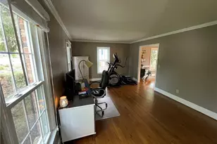 802 Gretchen Ln, Greensboro, NC 27410 - Photo 2