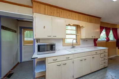 3316 Pine Valley Road, High Point, NC 27265 - Photo 16