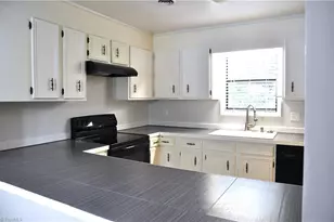 1504 Aspen Way, Winston-Salem, NC 27106 - Photo 4