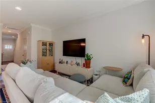 610 Pompano Dr, Greensboro, NC 27410 - Photo 6