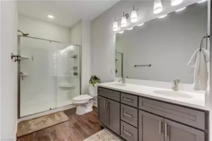 610 Pompano Dr, Greensboro, NC 27410 - Photo 16