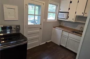 1846 Villa Dr, Greensboro, NC 27403 - Photo 10