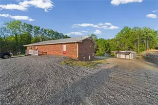 125 Woodhaven Rd, North Wilkesboro, NC 28659 - Photo 2