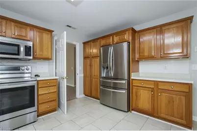 5172 Old Plantation Circle, Winston-Salem, NC 27104 - Photo 8