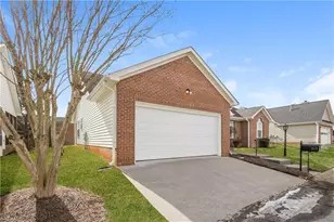 5172 Old Plantation Cir, Winston-Salem, NC 27104 - Photo 2