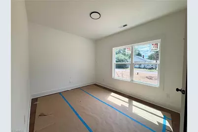 408 Dobson Street, Kernersville, NC 27284 - Photo 8