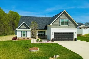 109 Silver Maple Dr, King, NC 27021 - Photo 1