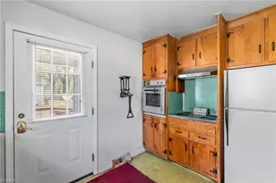 900 W Monroe St, Mayodan, NC 27027 - Photo 16