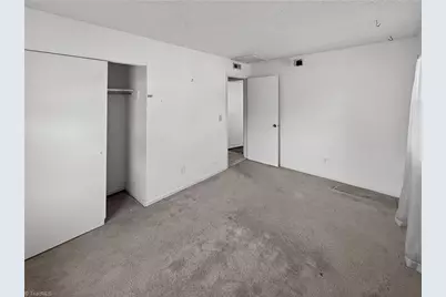 5401 Bayberry Lane, Greensboro, NC 27455 - Photo 12