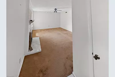 5401 Bayberry Lane, Greensboro, NC 27455 - Photo 4