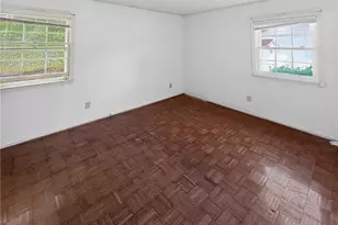 5401 Bayberry Ln, Greensboro, NC 27455 - Photo 8