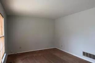 618 Crescent Dr, Reidsville, NC 27320 - Photo 6