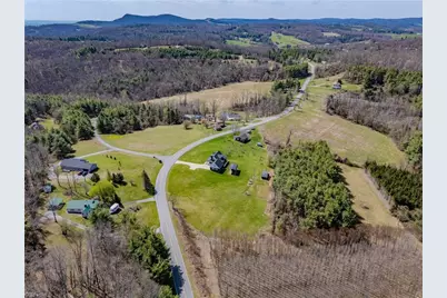 11325 Glade Valley Road, Ennice, NC 28623 - Photo 10