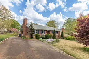 343 Merrimont Dr, Winston-Salem, NC 27106 - Photo 4