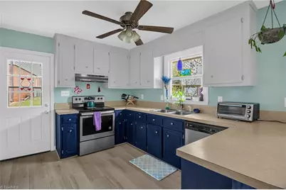 343 Merrimont Drive, Winston-Salem, NC 27106 - Photo 14