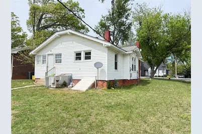 212 E Moore Avenue, High Point, NC 27263 - Photo 4