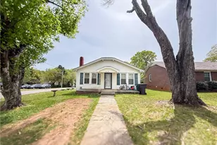 212 E Moore Ave, High Point, NC 27263 - Photo 4