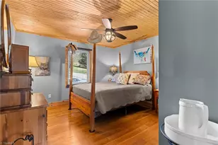 1044 Jackson Dr, Piney Creek, NC 28663 - Photo 16