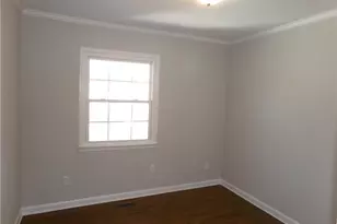 3915 Valley Ct, Winston-Salem, NC 27106 - Photo 12