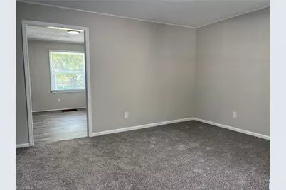 212 N 12th Avenue, Mayodan, NC 27027 - Photo 2