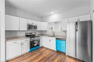 1633 Olivers Crossing Cir, Winston-Salem, NC 27127 - Photo 6