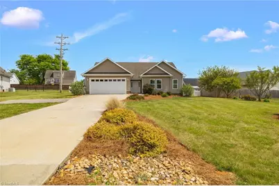 126 Applegate Court, Mocksville, NC 27028 - Photo 2